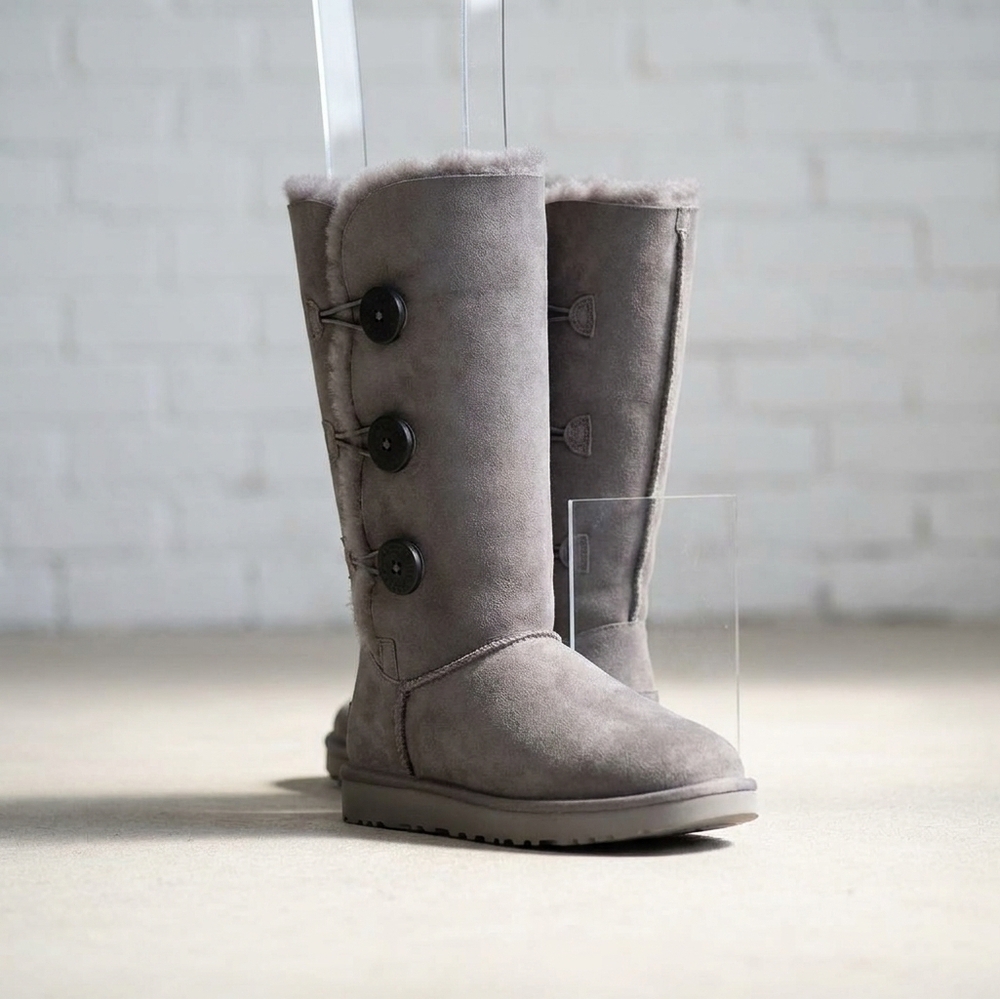 NEW UGG women's bailey button triplet ii boots in grey